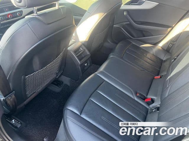 Audi A4 (B9), 2016 11