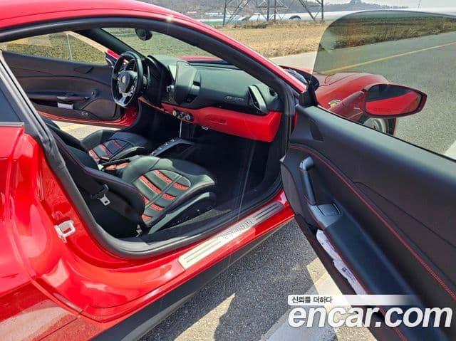 Ferrari 488 GTB, 2017 11