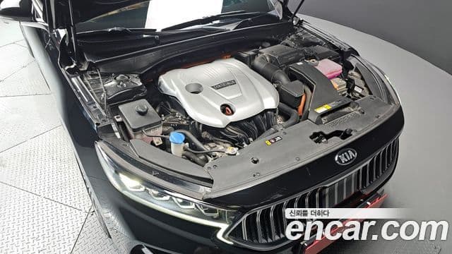Kia K7 Premier гибрид Signature, 2021 6