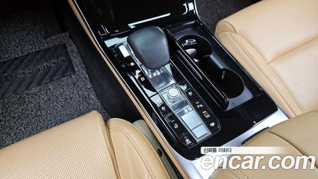 Kia K7 Premier гибрид Signature, 2021 9