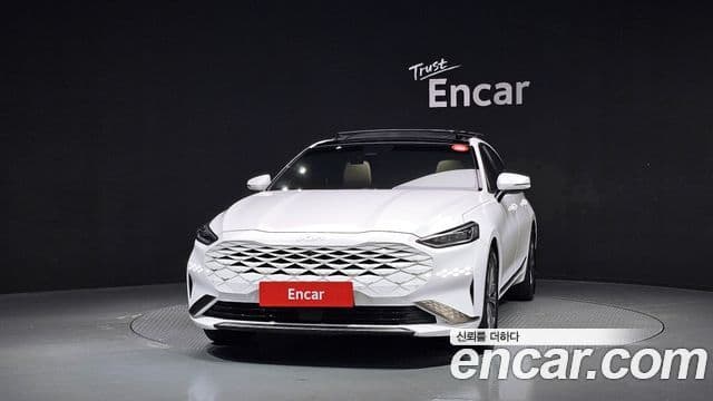 Kia K8 гибрид Signature, 2023 3