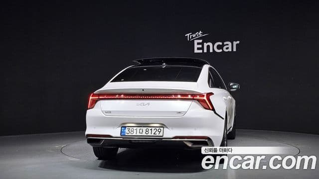 Kia K8 гибрид Signature, 2023 4
