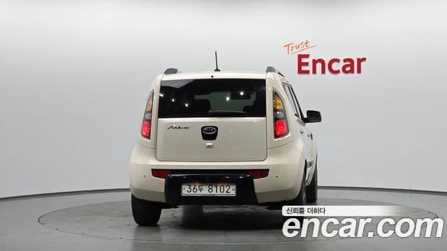 Kia Soul Cosmo, 2011 4