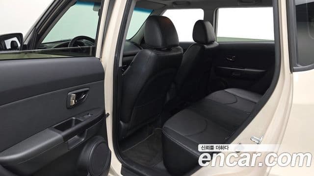 Kia Soul Cosmo, 2011 11
