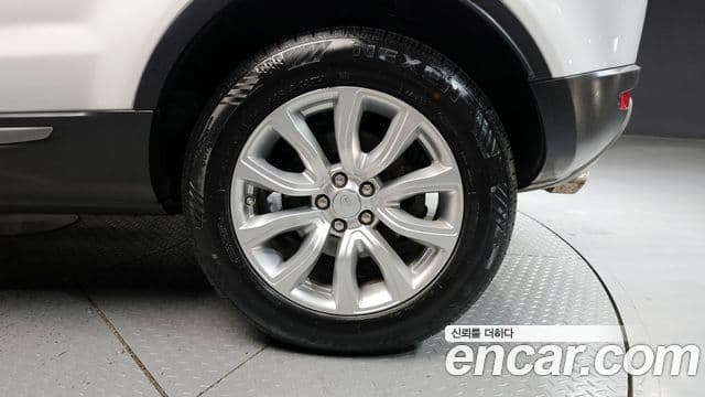 Land Rover Range Rover Evoque 2.0 TD4 SE, 2018 все фото