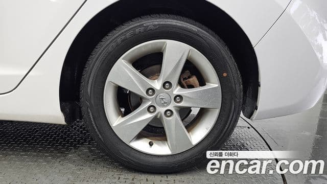 Hyundai Avante MD M16 GDI Avenue, 2013 все фото