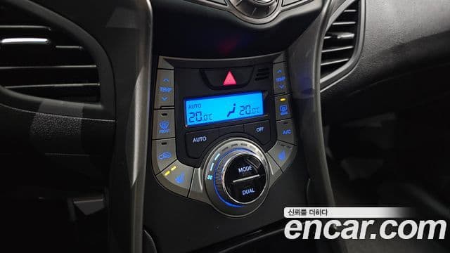 Hyundai Avante MD M16 GDI Avenue, 2013 20