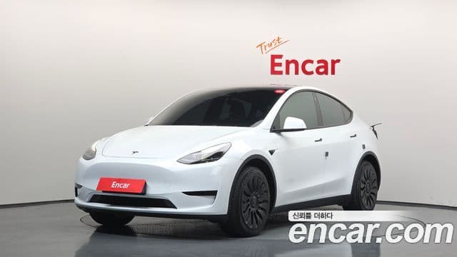 Tesla модель Y, 2023 1