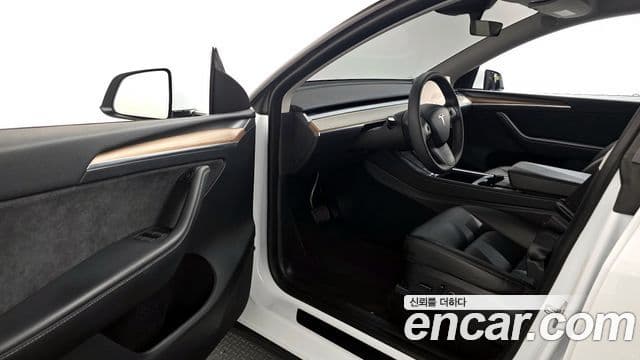 Tesla модель Y, 2023 10