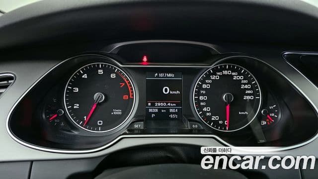 Audi New A4 B8, 2013 8