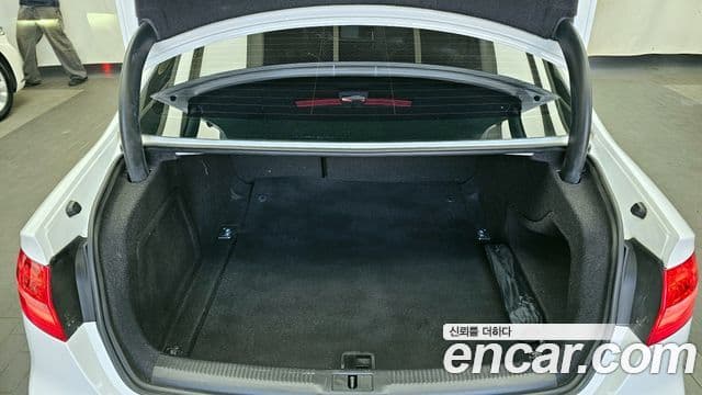 Audi New A4 B8, 2013 20