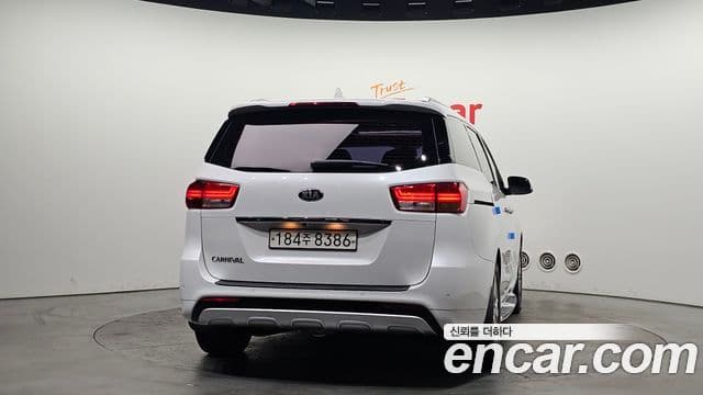 Kia All New Carnival Prestige, 2018 4