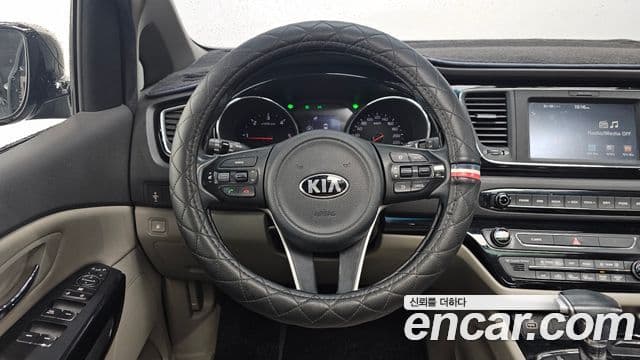 Kia All New Carnival Prestige, 2017 13
