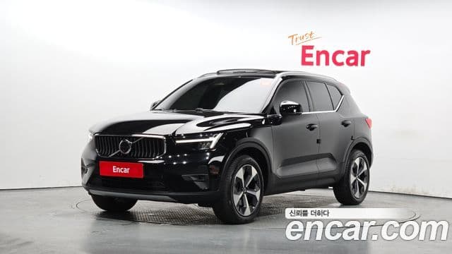 Volvo XC40 B4 Ultimate Bright, 2023 1