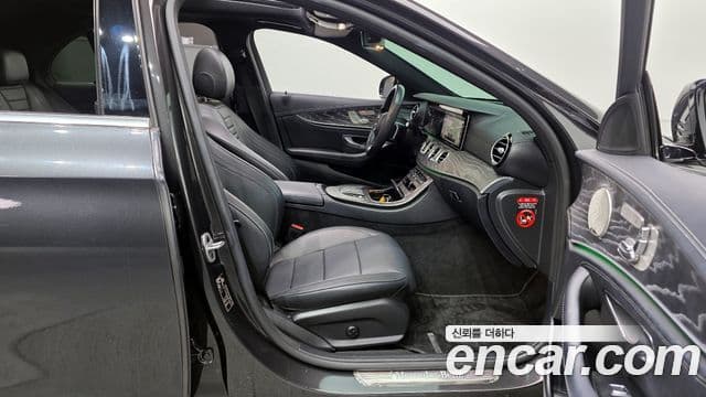 Mercedes-Benz E-класс W213 AMG Line, 2021 11