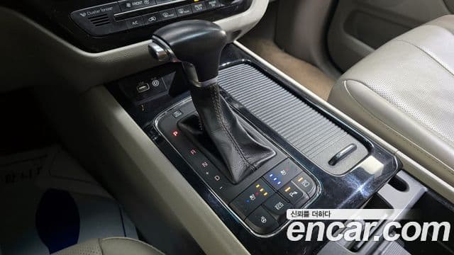 Kia All New Carnival Noblesse, 2017 9