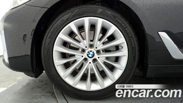 BMW 5시리즈 (G30) Luxury, 2023 все фото
