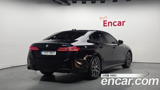 BMW 5시리즈 (G60) 520i M Sport, 2024 2