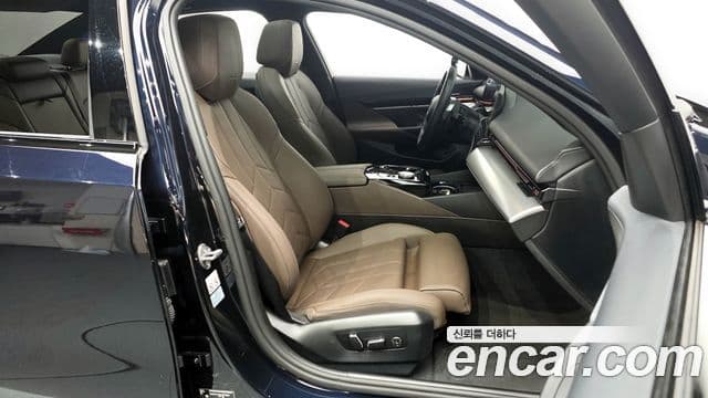 BMW 5시리즈 (G60) 520i M Sport, 2024 11