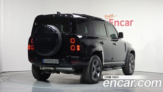 Land Rover Defender (L663) 110 D300 X-Dynamic HSE, 2025 2