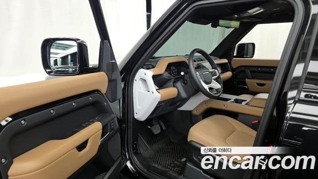 Land Rover Defender (L663) 110 D300 X-Dynamic HSE, 2025 10