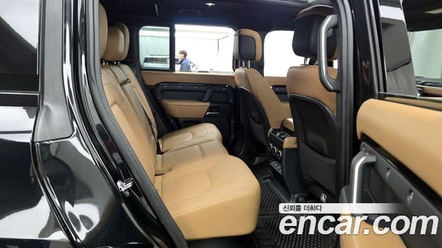 Land Rover Defender (L663) 110 D300 X-Dynamic HSE, 2025 12