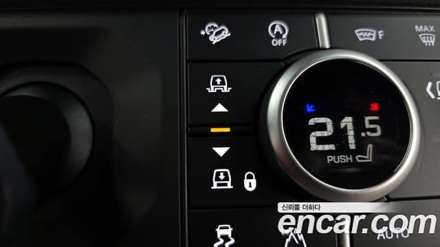 Land Rover Defender (L663) 110 D300 X-Dynamic HSE, 2025 16