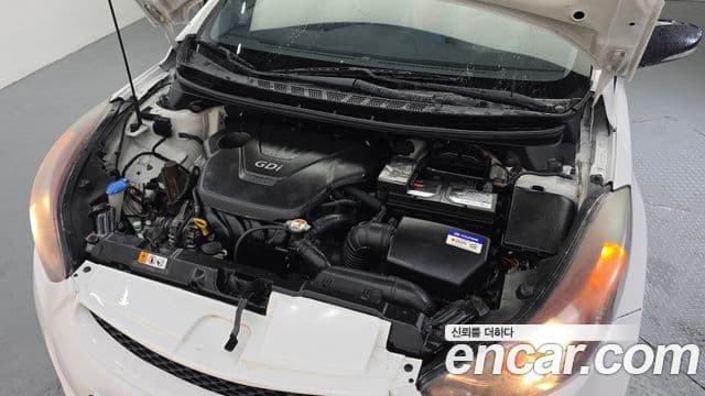 Hyundai Avante MD M16 GDI Smart, 2013 6