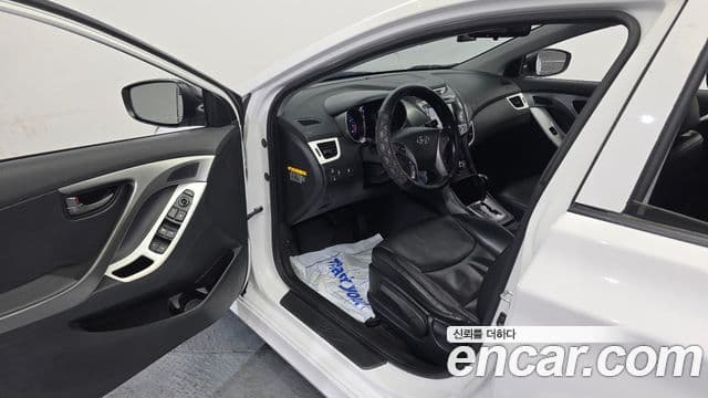 Hyundai Avante MD M16 GDI Smart, 2013 10
