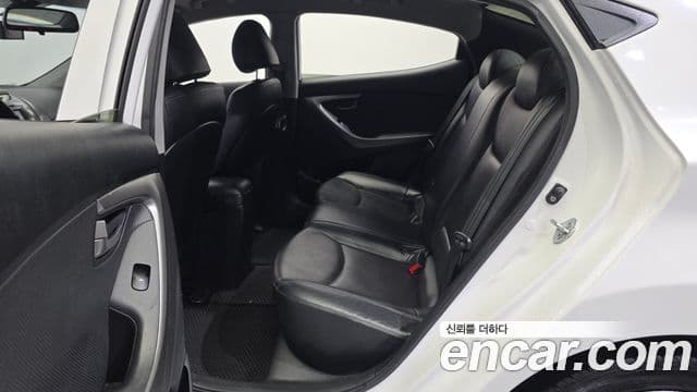 Hyundai Avante MD M16 GDI Smart, 2013 12