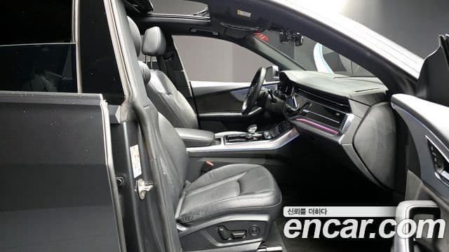 Audi Q8 (4M) Premium, 2021 10