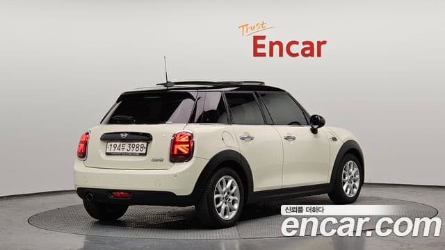Mini Cooper 3세대, 2019 2