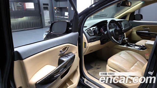 Kia The / новый New Carnival Noblesse Special, 2019 11