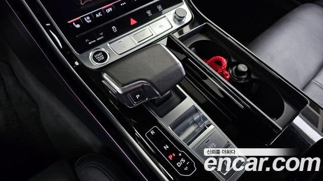 Audi A8 (D5) 55 TFSI Quattro LWB, 2021 9