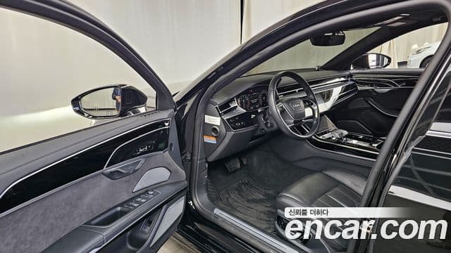 Audi A8 (D5) 55 TFSI Quattro LWB, 2021 10