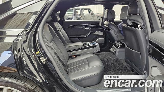 Audi A8 (D5) 55 TFSI Quattro LWB, 2021 12