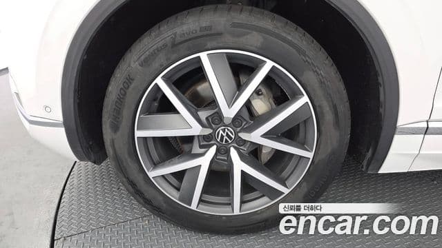 Volkswagen Touareg 3세대 Prestige, 2023 все фото