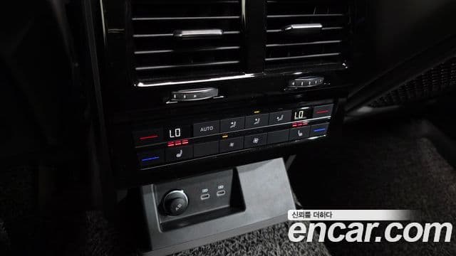 Volkswagen Touareg 3세대 Prestige, 2023 18