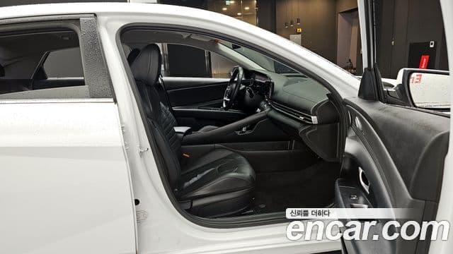 Hyundai Avante (CN7) Inspiration, 2021 11