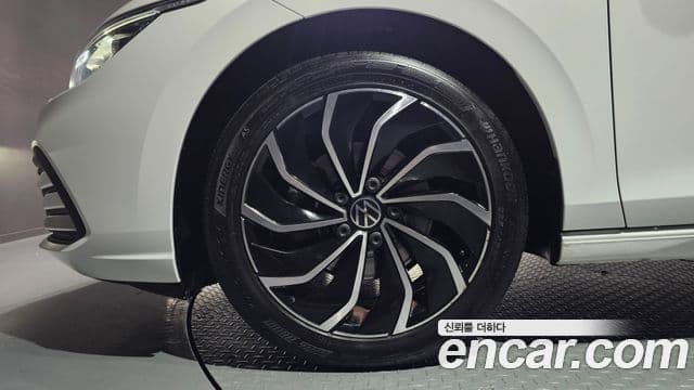 Volkswagen Гольф 8세대 Prestige, 2023 все фото
