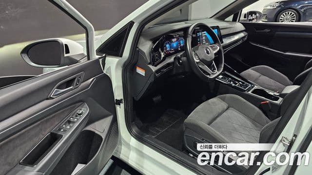 Volkswagen Гольф 8세대 Prestige, 2023 11