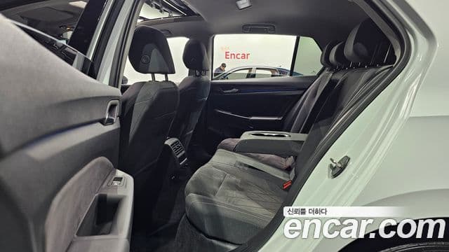 Volkswagen Гольф 8세대 Prestige, 2023 12
