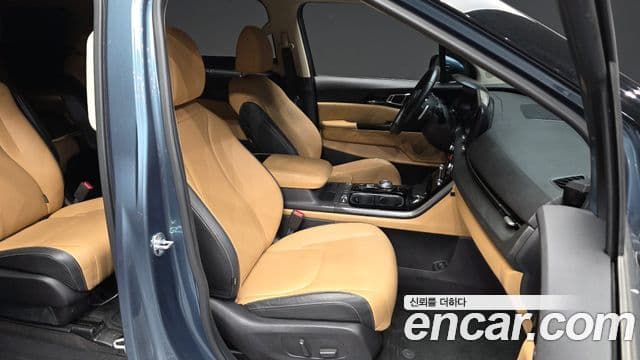 Kia Carnival 4세대 Signature, 2022 11