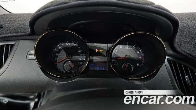 Hyundai Genesis купе 200 турбо P, 2011 8