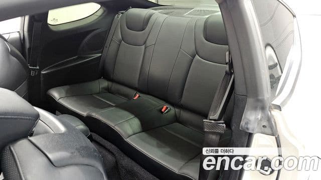Hyundai Genesis купе 200 турбо P, 2011 11