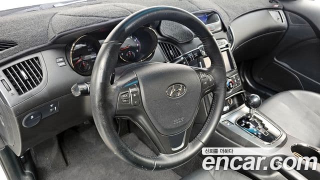 Hyundai Genesis купе 200 турбо P, 2011 13