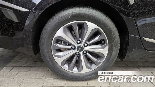 Kia K8 гибрид Noblesse, 2022 все фото