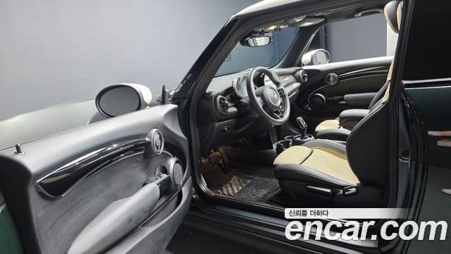 Mini Cooper 3세대, 2023 10