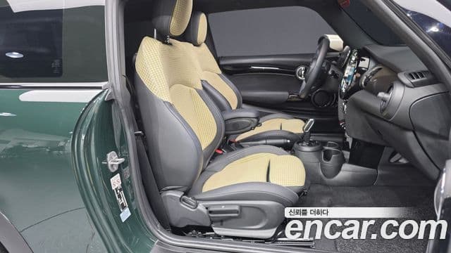 Mini Cooper 3세대, 2023 11