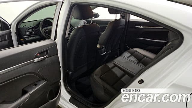 Hyundai The / новый New Avante AD Style, 2019 11